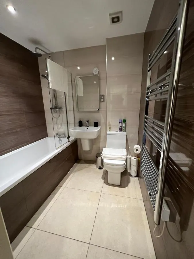 Сasa de vacaciones 3Bed Flat 3Wc And Great Location Near Excel City Airport O2 And Canning Town Station Villa Londres